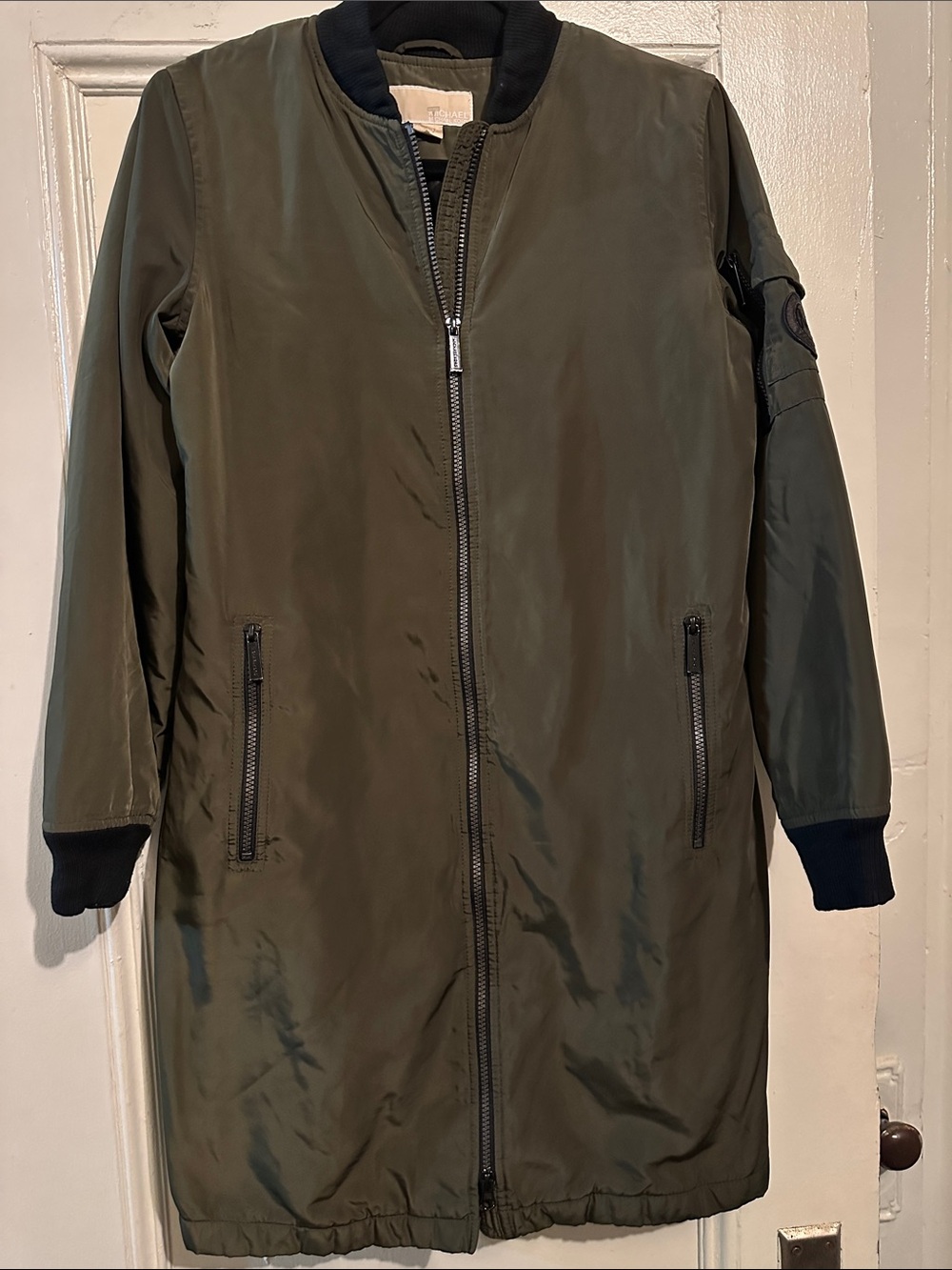 MICHAEL Michael Kors Women’s Olive Green Long Bomber Jacket. Size Small.